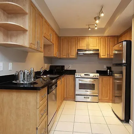Whitehall Suites - 263 Wellington St W